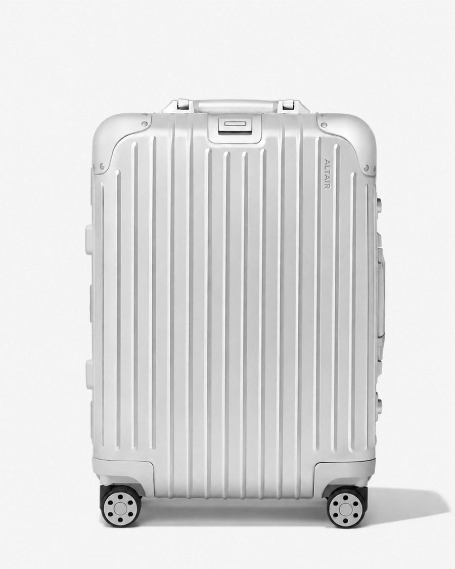 Altair Original Cabin シルバーの正面